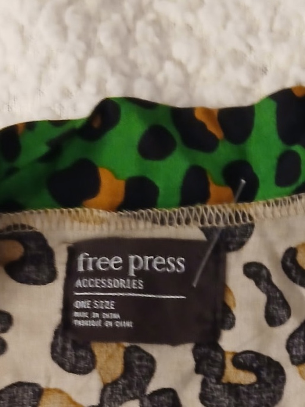 free press Leopard Print kimono with Green Trim - Picture 6 of 7